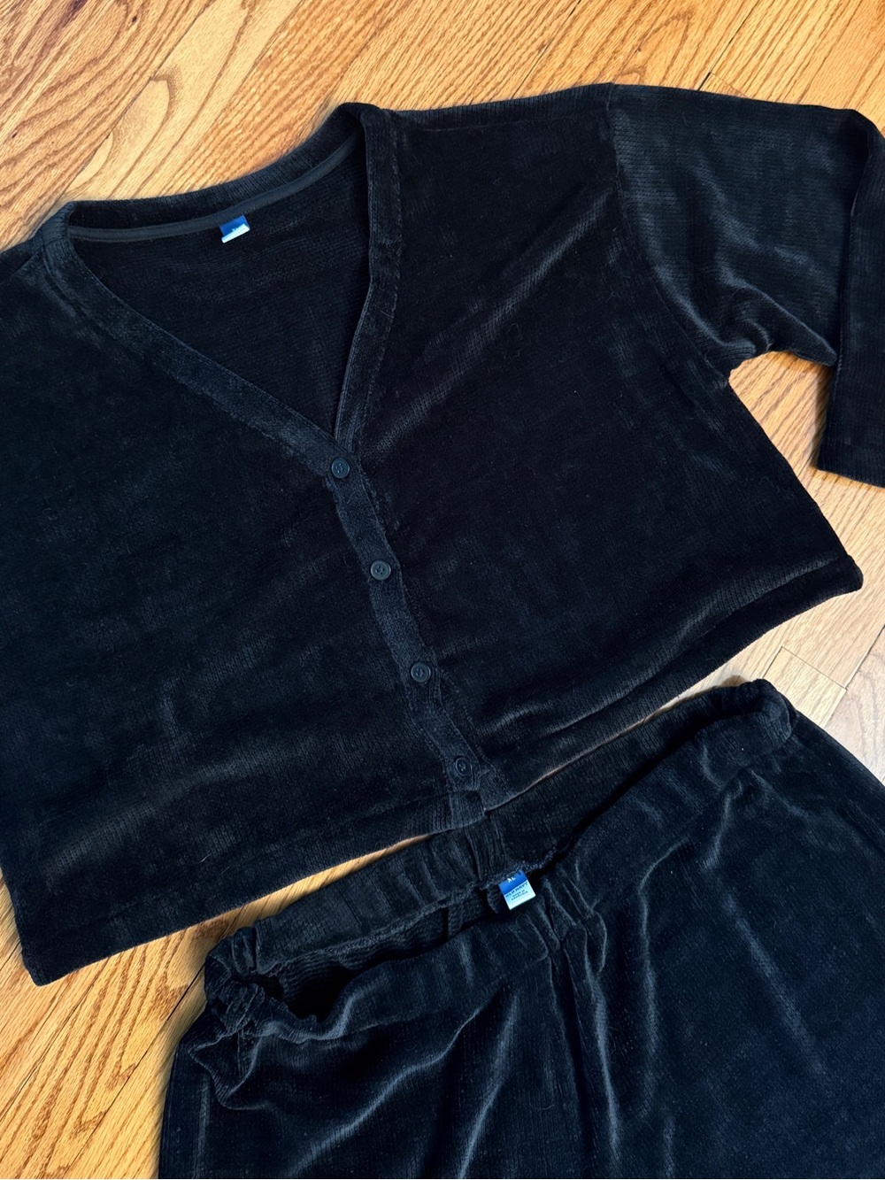 Black chenille Button-Front Crop Top & Matching Lounge Pants Set